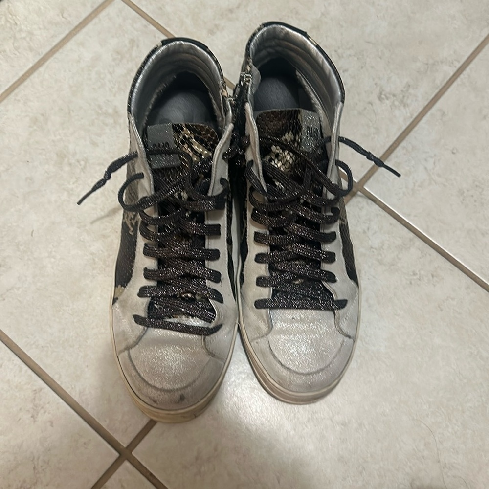 P448 Snake skin high tops